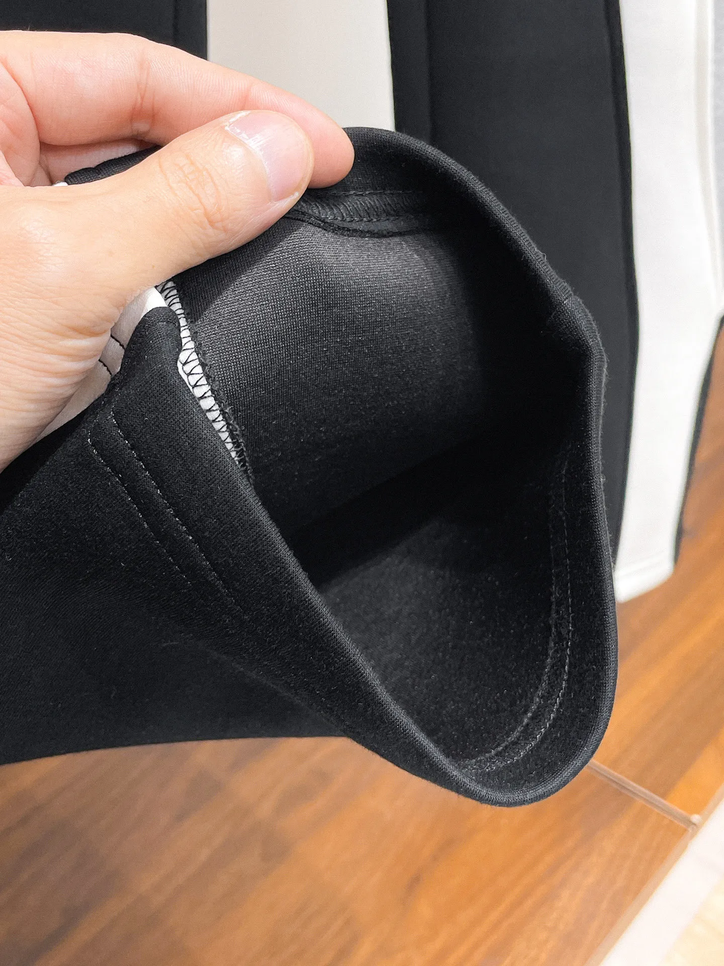 Balenciaga 🆕2026 Autumn and Winter New Arrival Casual Pants! The official website will be released simultaneously. Brand Classic LOGO casual pants, customized fabrics, excellent comfort and strong touch. Highly recognisable, perfect appearance and craftsmanship. Size:M-3XL